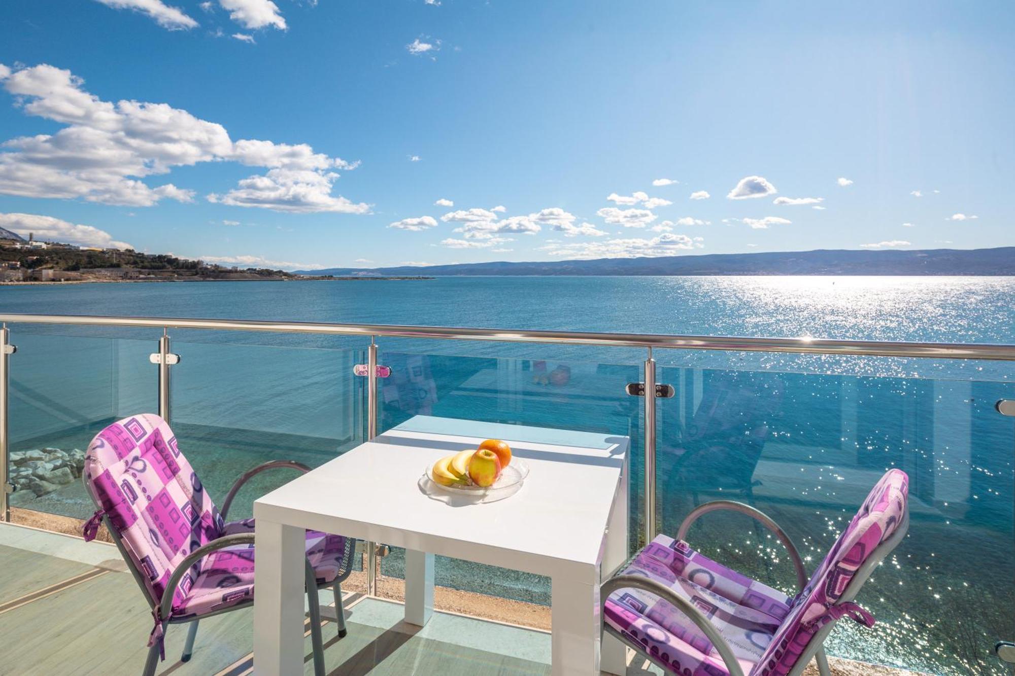 Beach Sunrise Apartments Dugi Rat Exterior foto