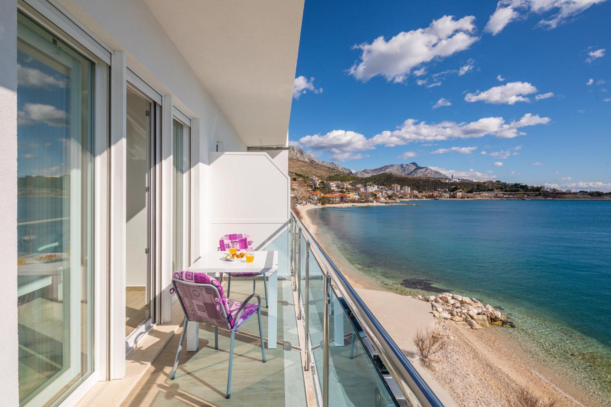 Beach Sunrise Apartments Dugi Rat Exterior foto